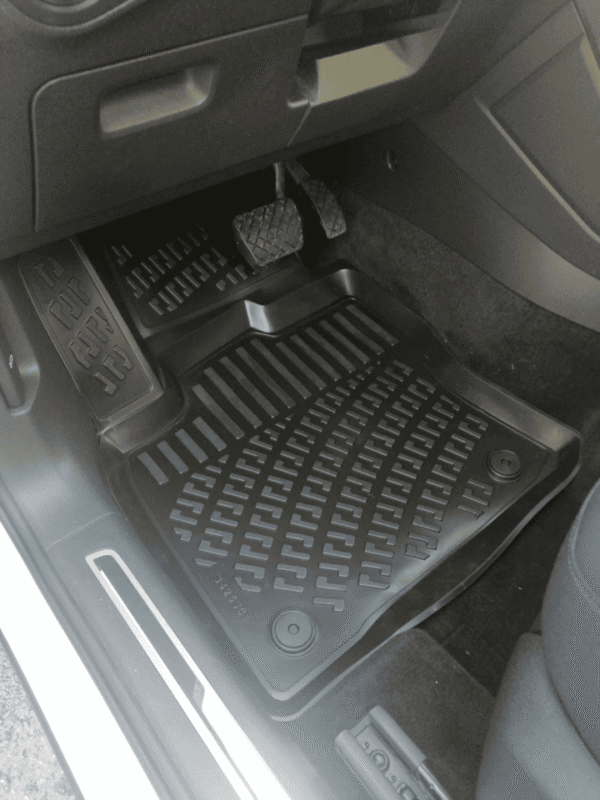 www.samad.mk_3D-Robust_VW_Tiguan-2016-2023_driver_side