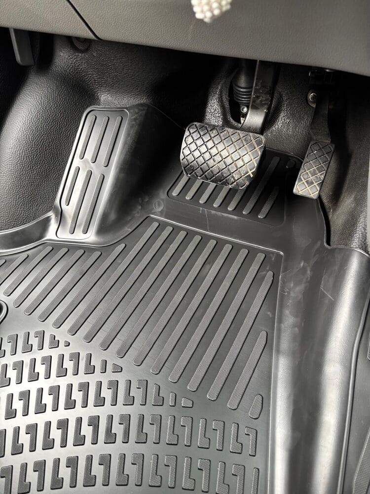 volkswagen-transporter-t6-1-2019-2024-driver2