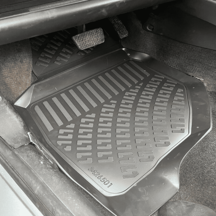 www.samad.mk-3D gumeni patosnici za Honda Jazz 2002-2008 MK1 Patosnici Robust za site vremenski uslovi vozac