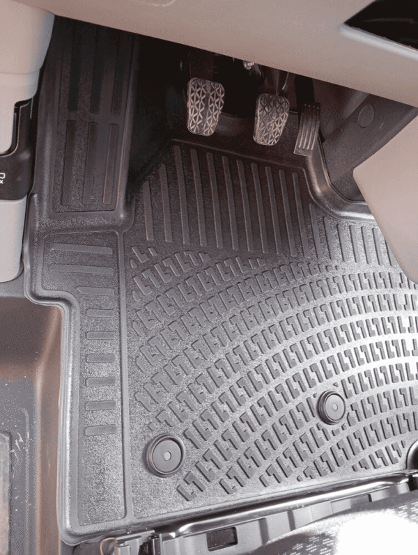 VW-Transporter-T7-ford-transit-custom-driver_ROBUST 3D Gumeni patosnici korito