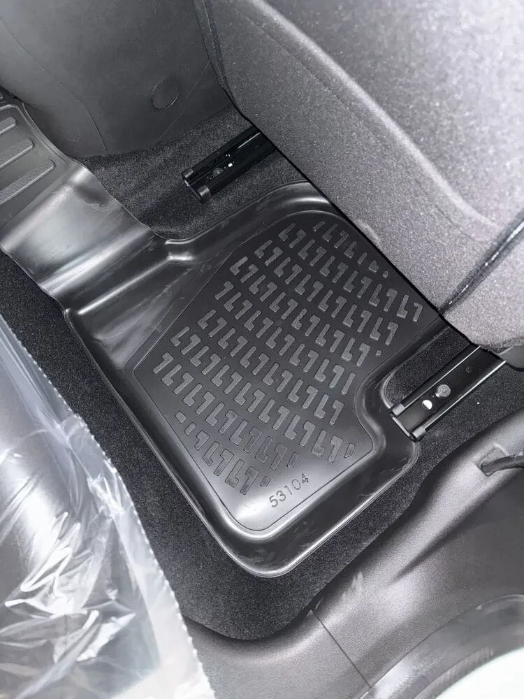 alfa-romeo-junior-ibrida-2024-rear_right