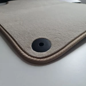 BEIGE_CARPET